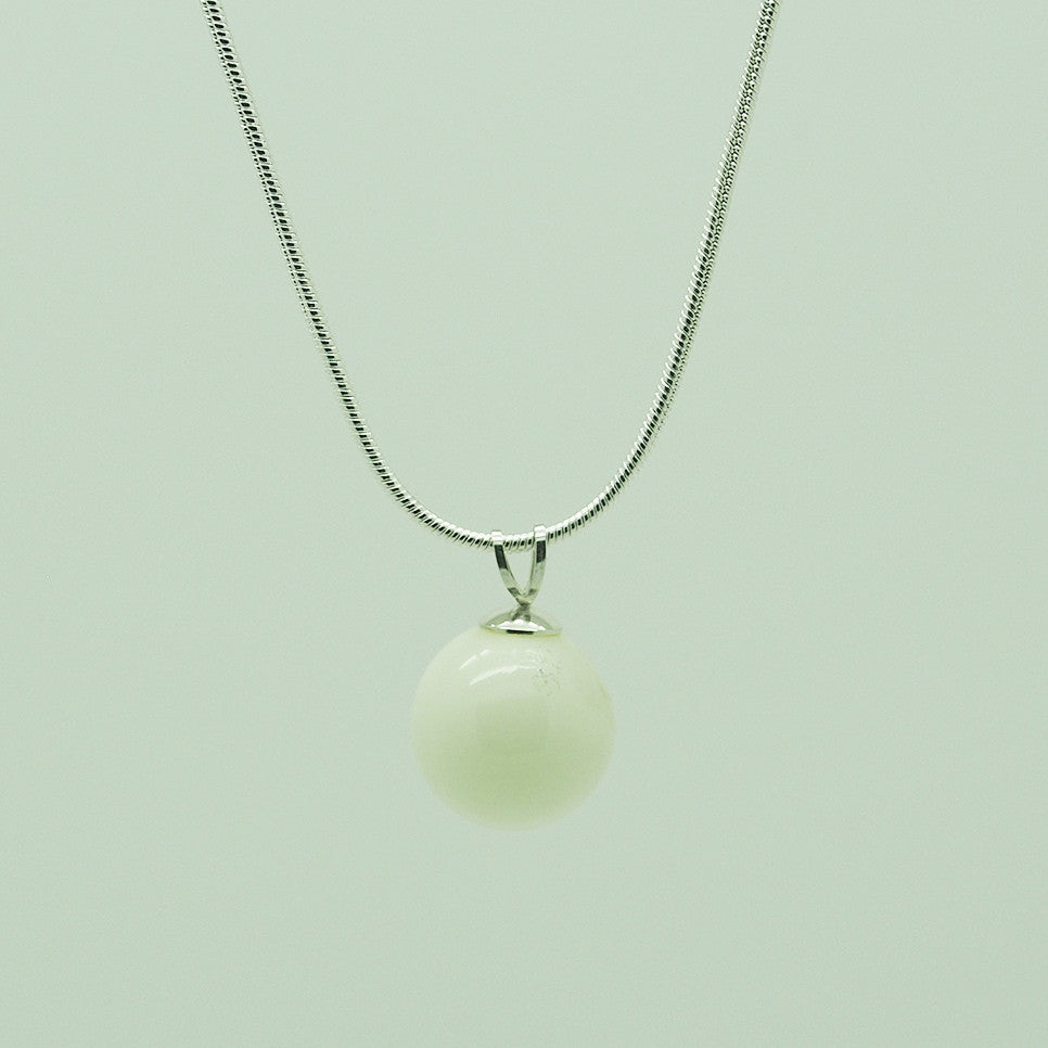 Classic Pearl Pendant