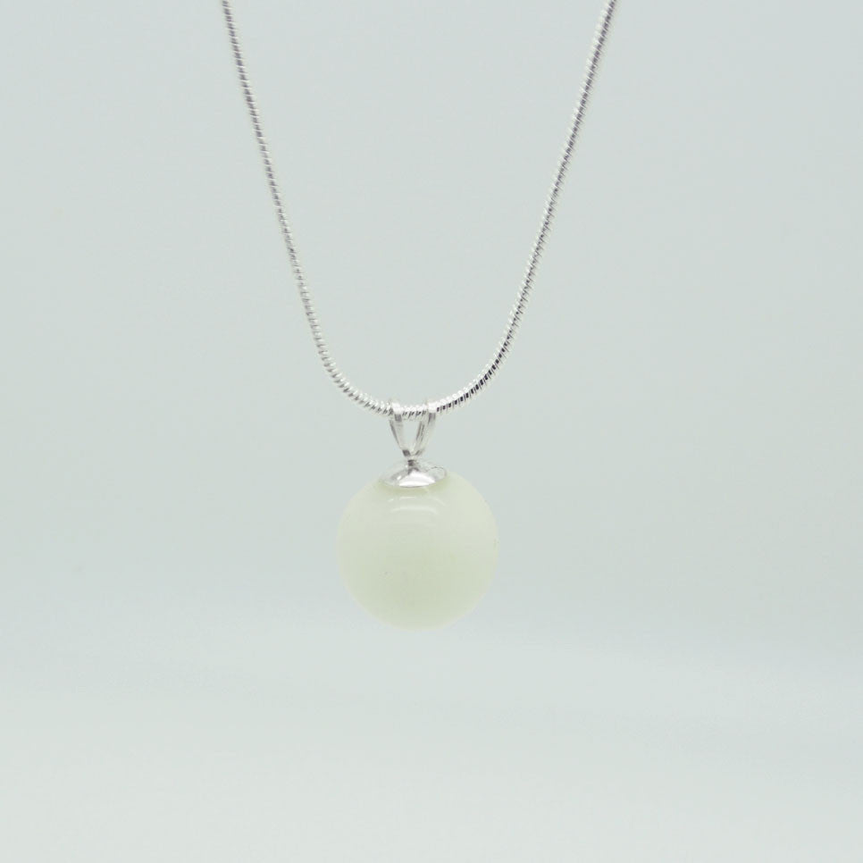 Classic Pearl Pendant