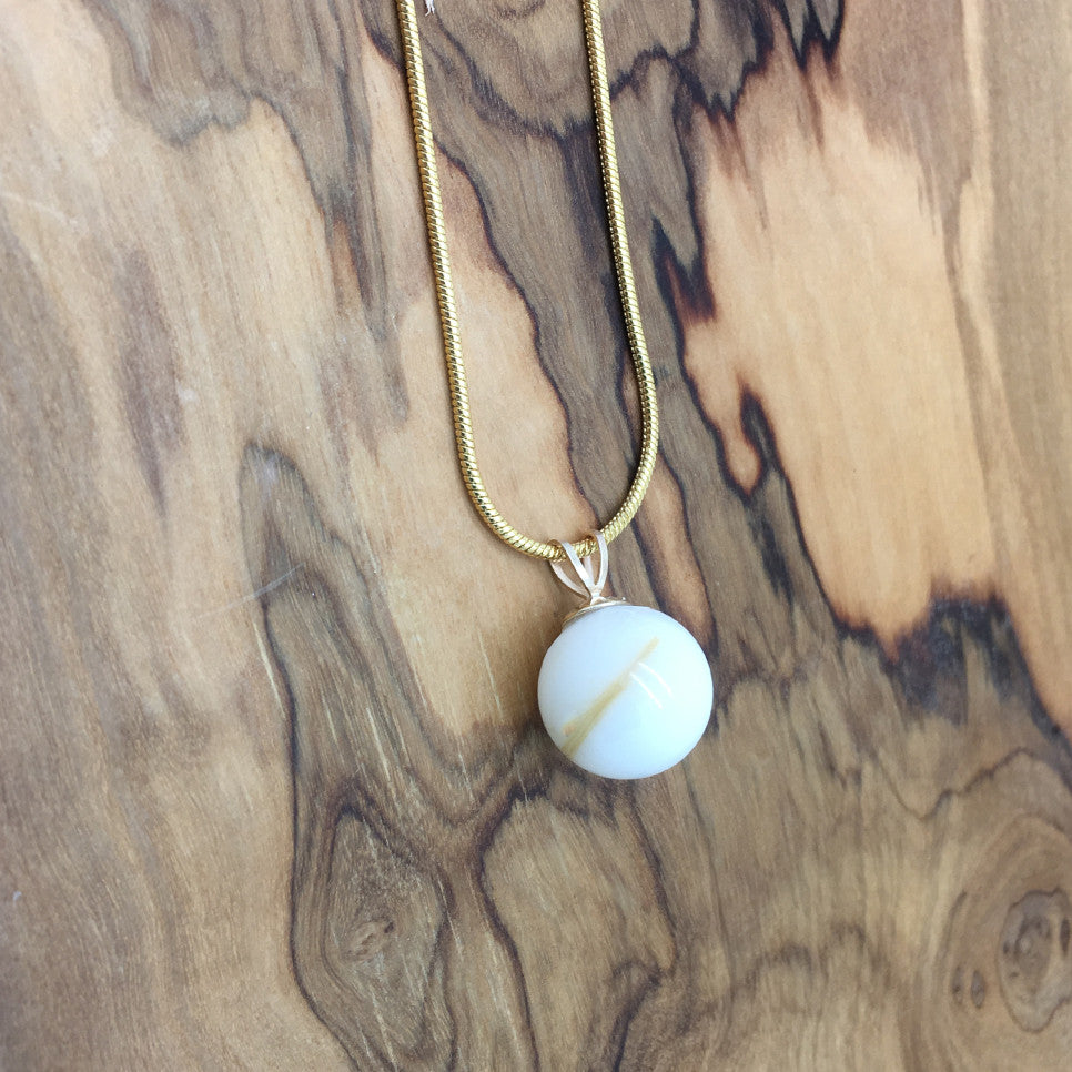 Classic Pearl Pendant